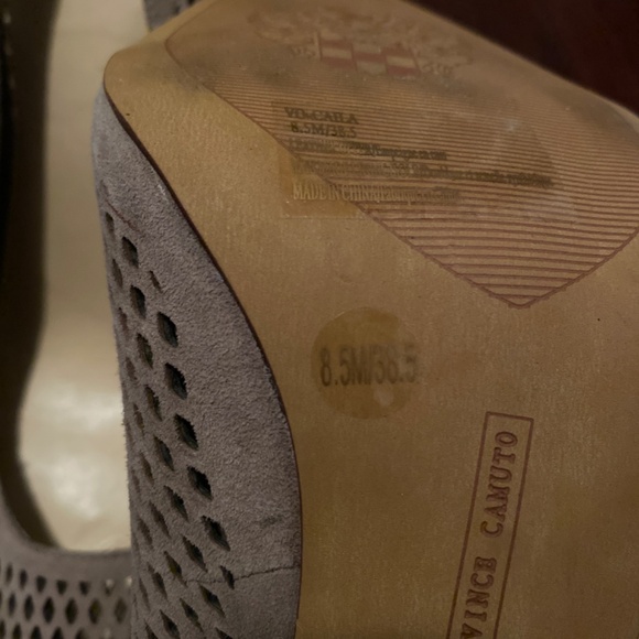 High heels size 8.5 suede beige colour 4" heel - Picture 4 of 5